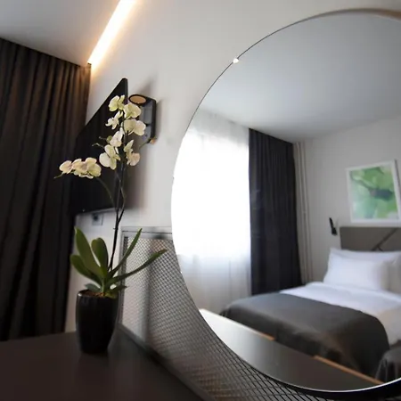 Готель Botanica 4*